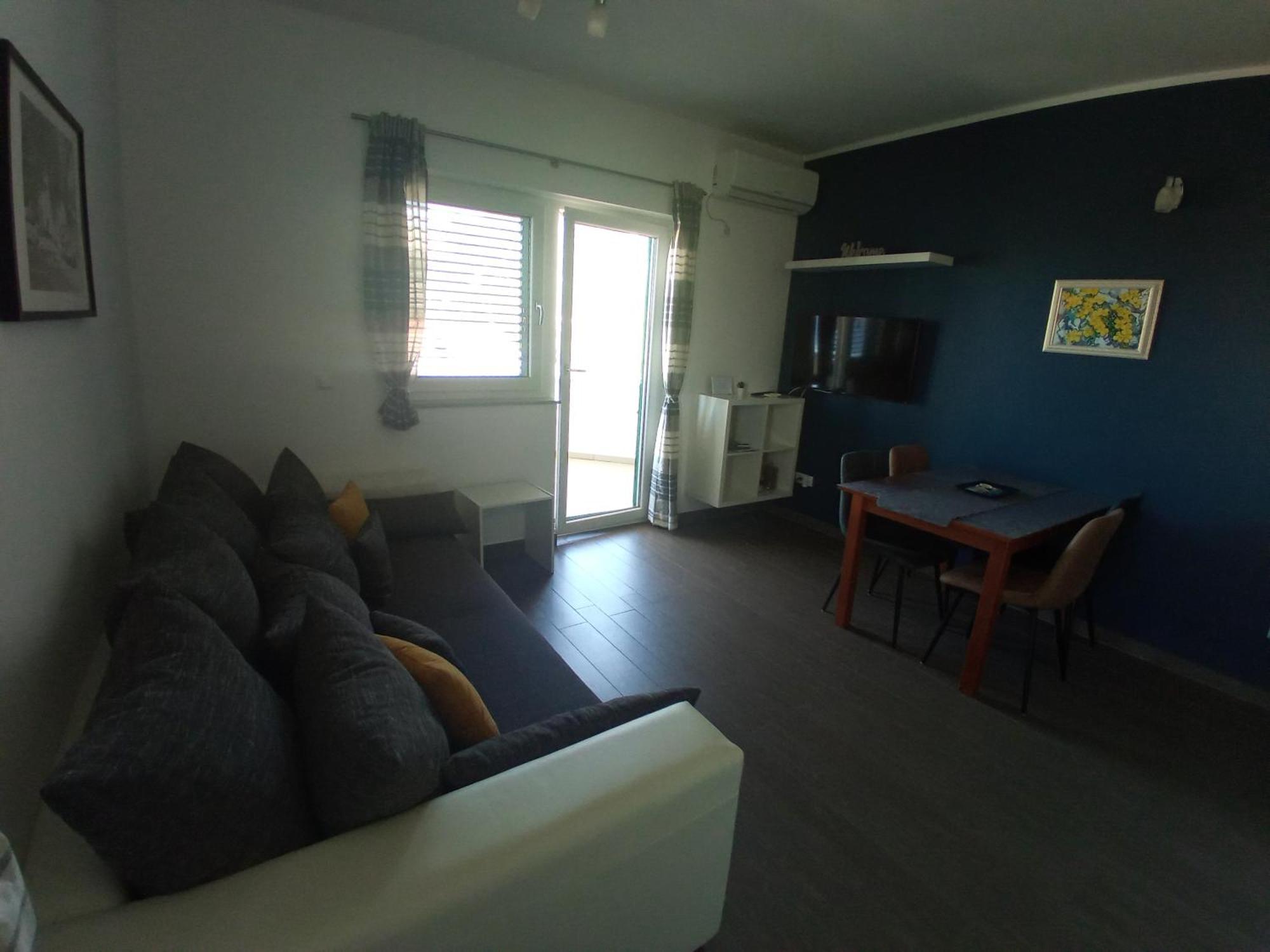 Villa Luce Apartment House Karlobag Exteriör bild