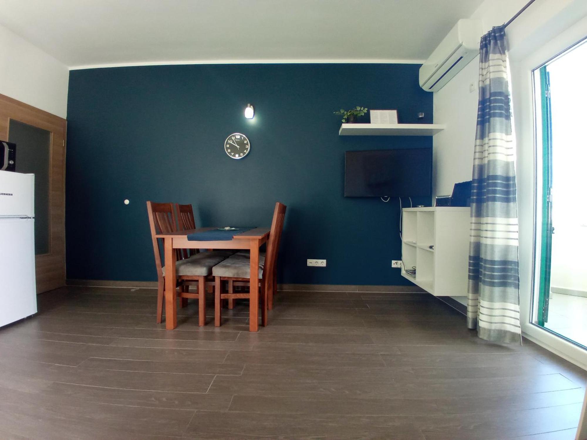 Villa Luce Apartment House Karlobag Exteriör bild